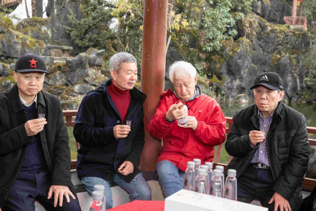 贵州省酿酒工业协会专家团莅临美狮贵宾会调研